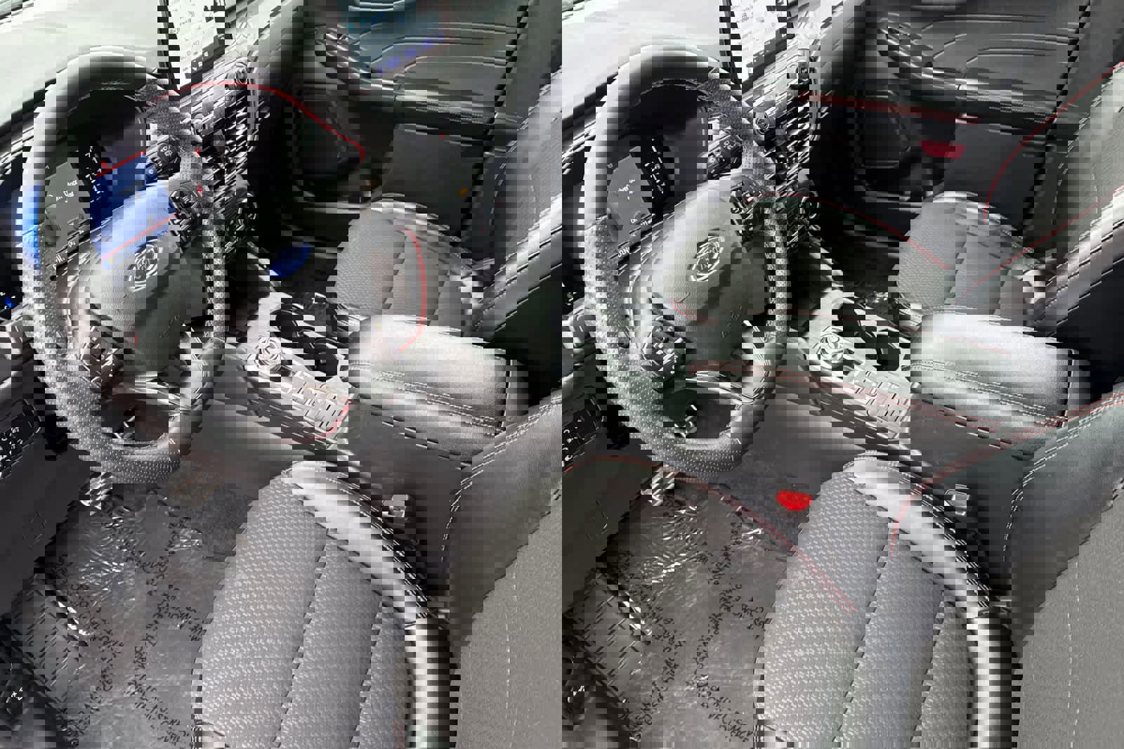 Certified 2024 Ford Escape ST-Line image 11