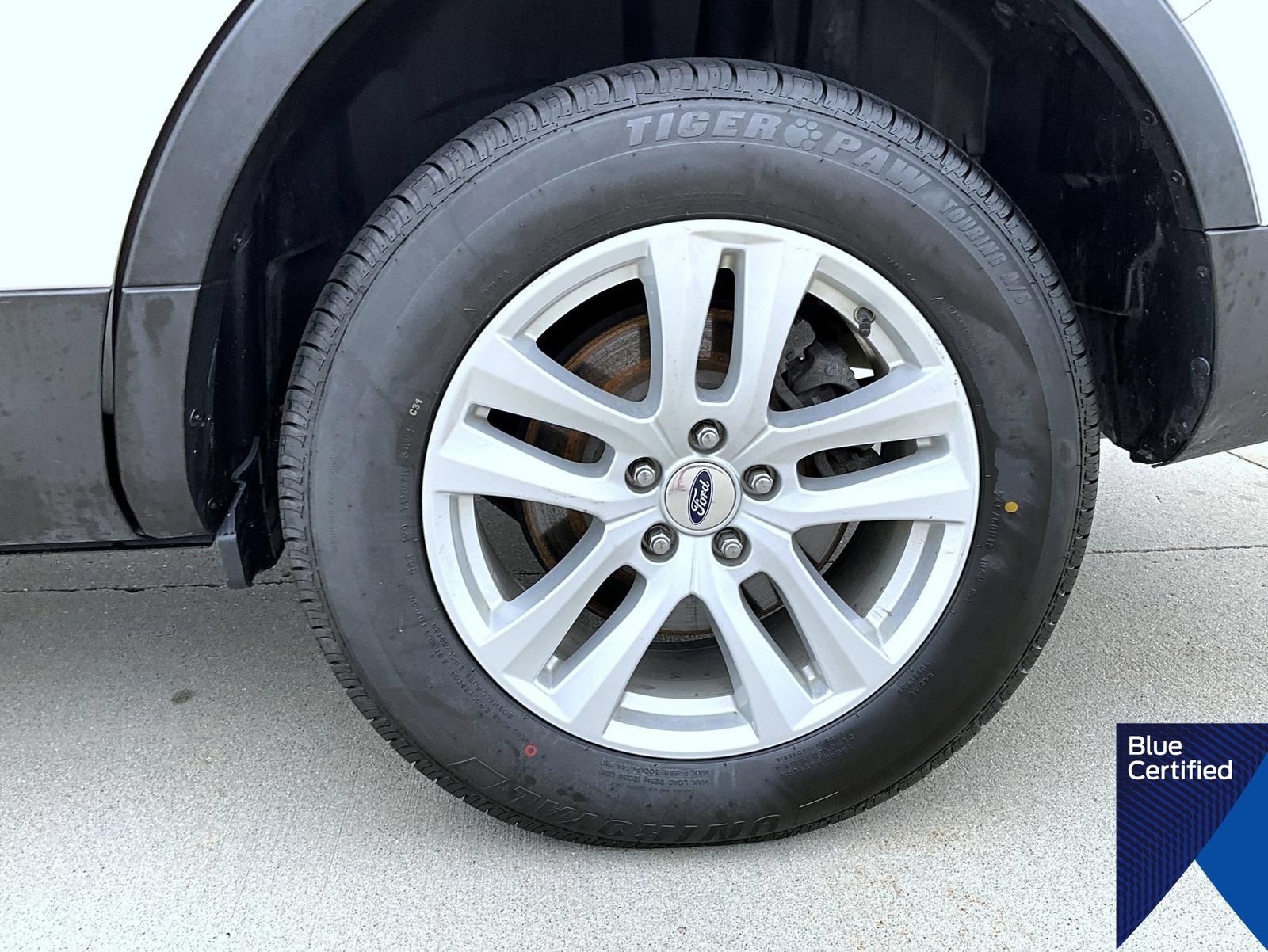 Certified 2018 Ford Explorer XLT w/ Equipment Group 202A AWD/4WD image 27
