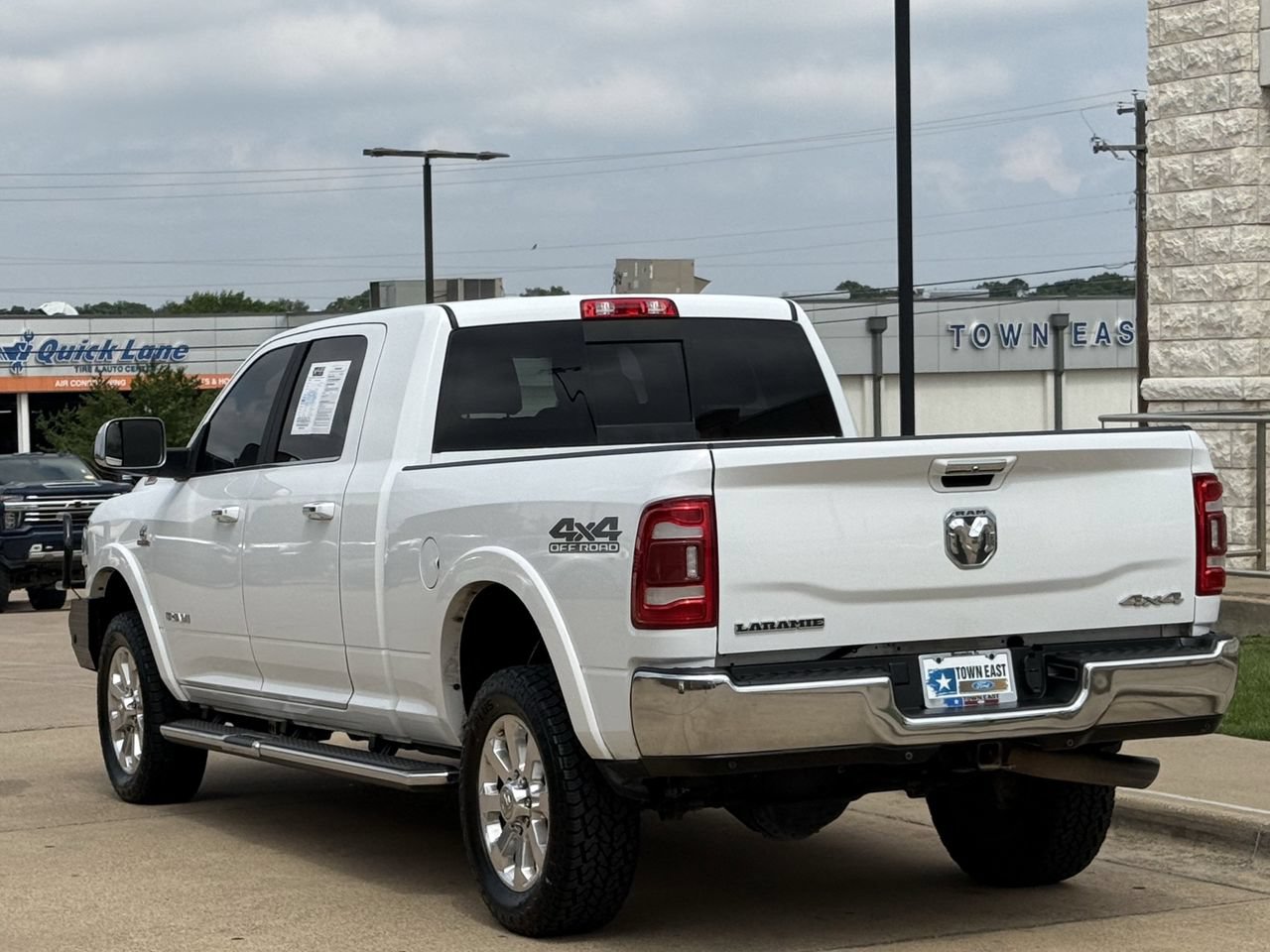 Used 2022 RAM 2500 Laramie AWD/4WD image 5