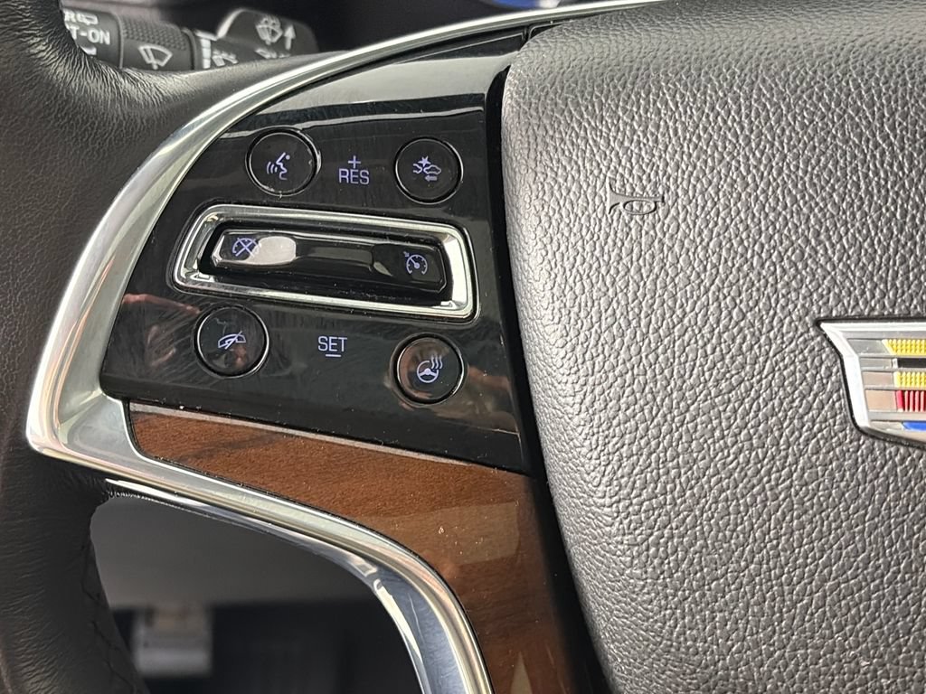 Used 2019 Cadillac Escalade Luxury AWD/4WD image 17