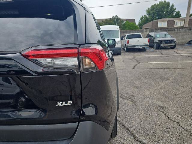 Used 2025 Toyota RAV4 XLE FWD image 33