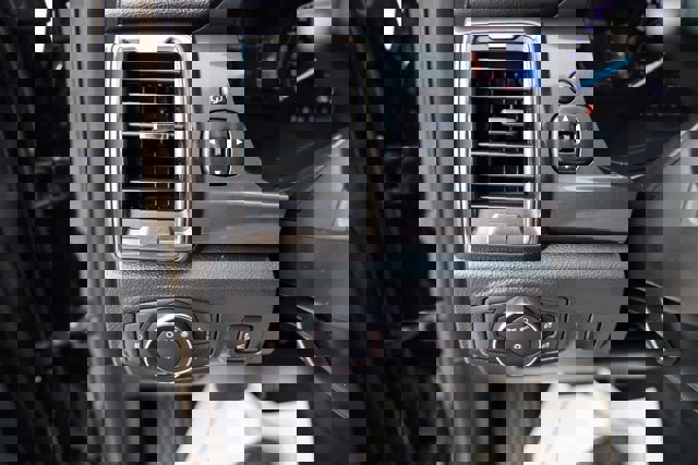 Certified 2019 Ford Ranger Lariat w/ Equipment Group 501A Mid image 17