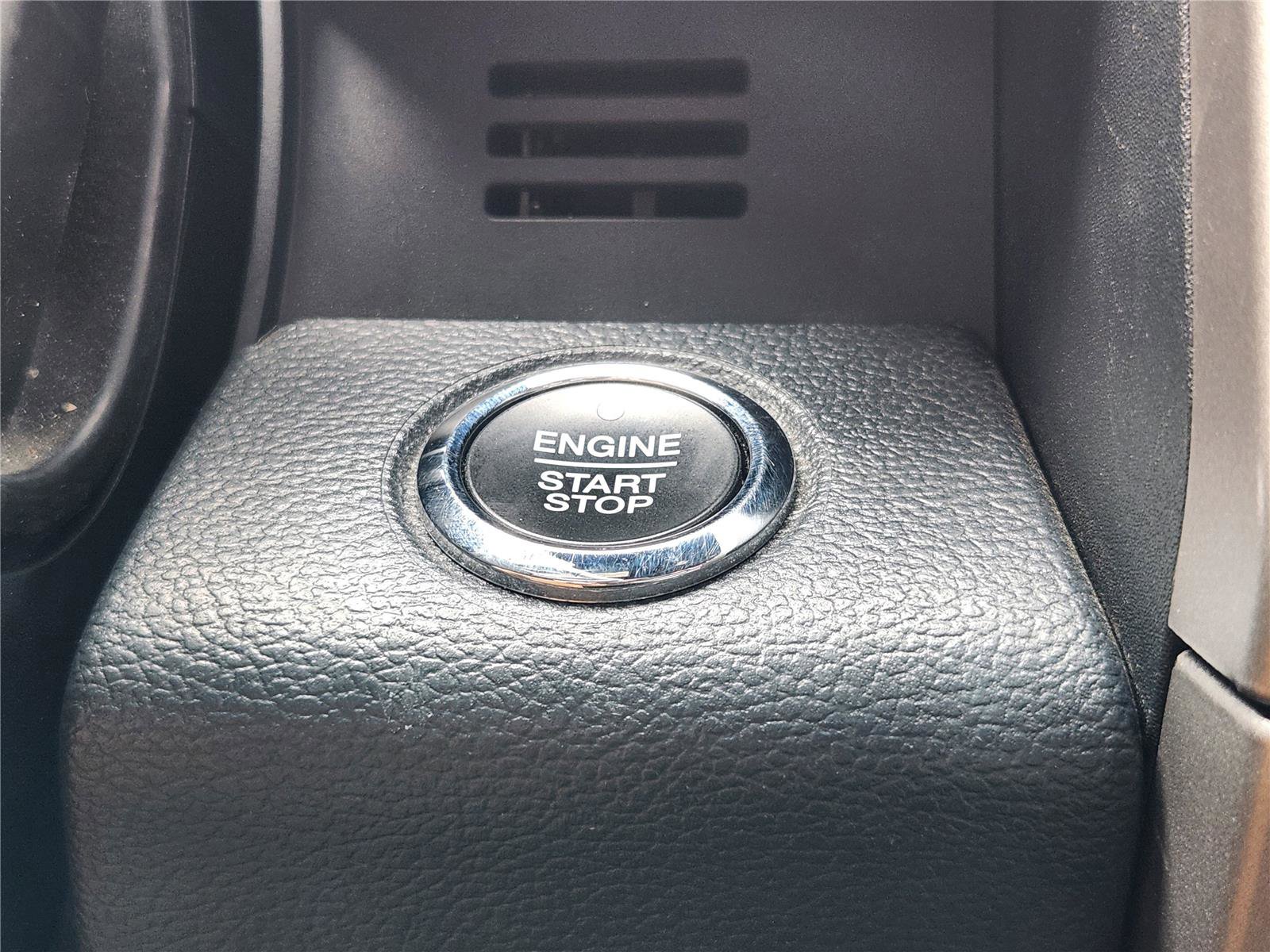 Certified 2022 Ford F450 Lariat w/ Lariat Ultimate Package image 17