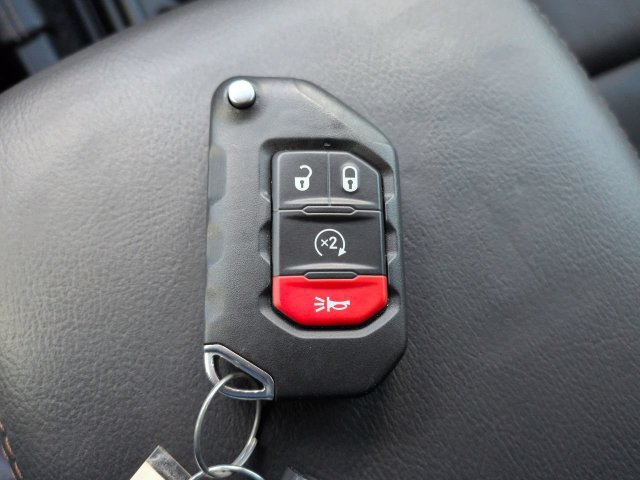 Used 2023 Jeep Wrangler Unlimited Rubicon 392 AWD/4WD image 31