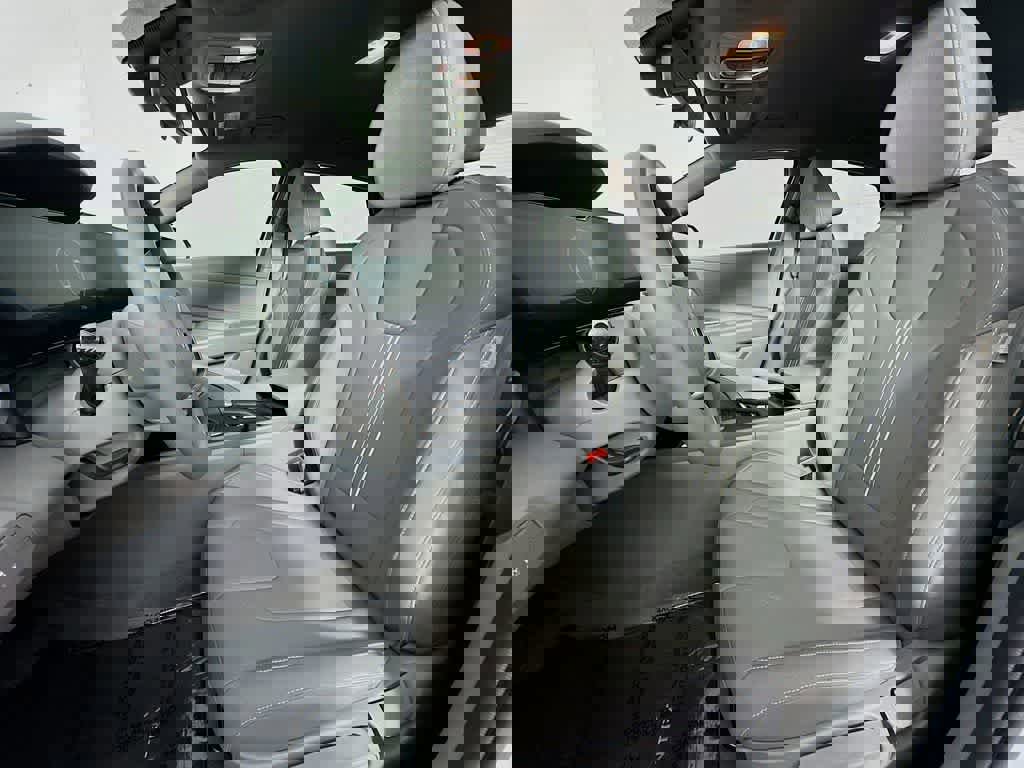 Used 2024 Hyundai Elantra SEL image 14