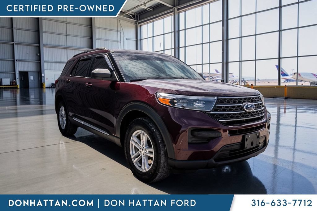 Certified 2022 Ford Explorer XLT w/ Class IV Trailer Tow Package AWD/4WD image 37