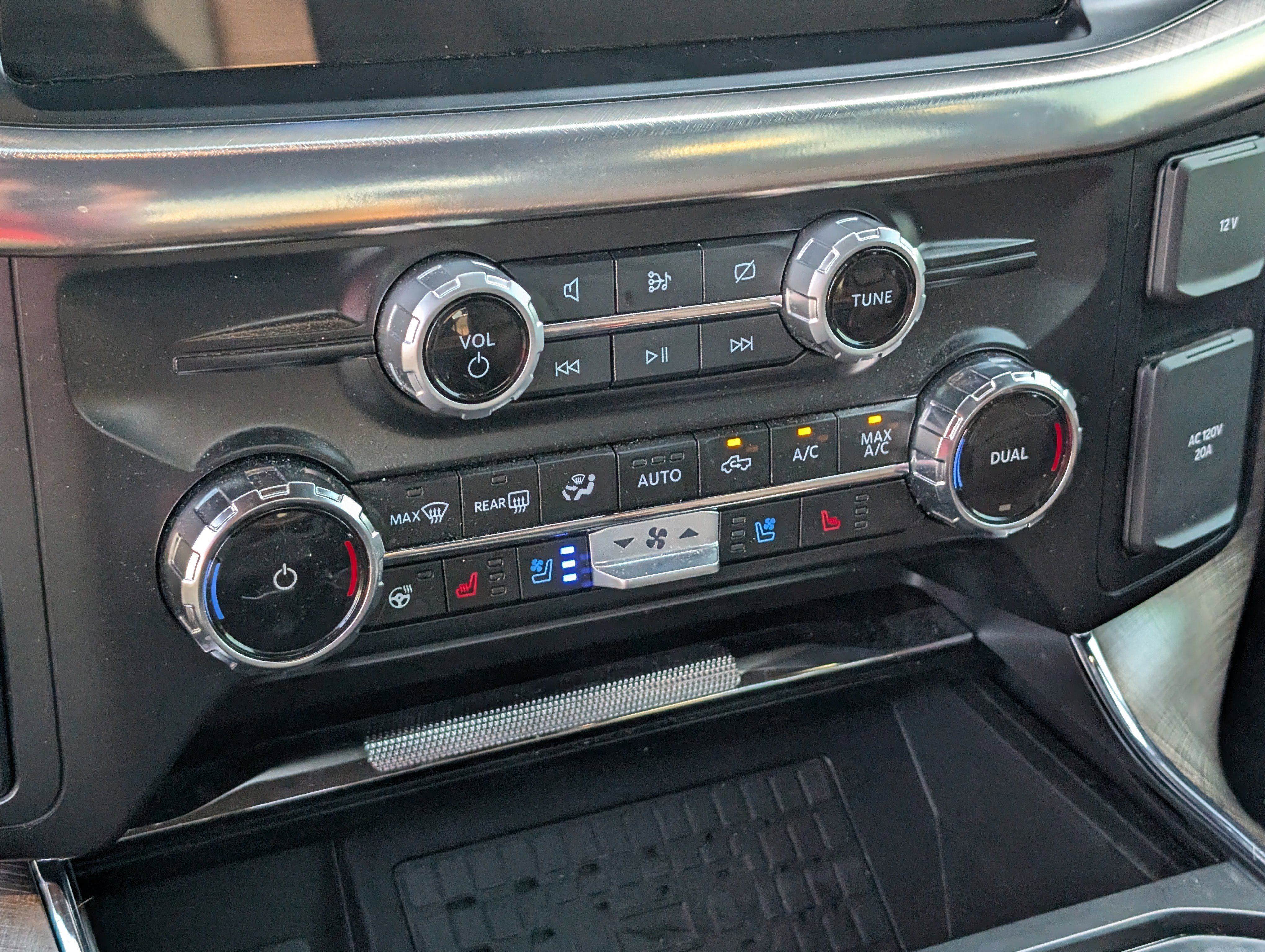 Certified 2024 Ford F150 King Ranch w/ FX4 Off-Road Package image 31