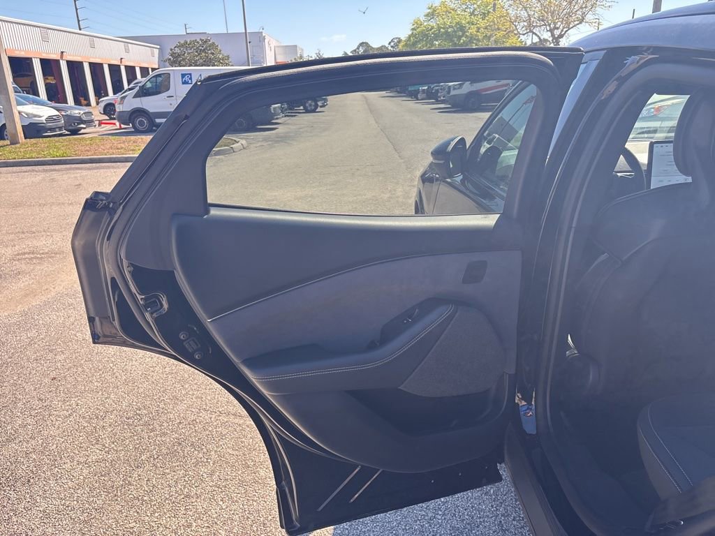 Certified 2025 Ford Mustang Mach-E GT image 9