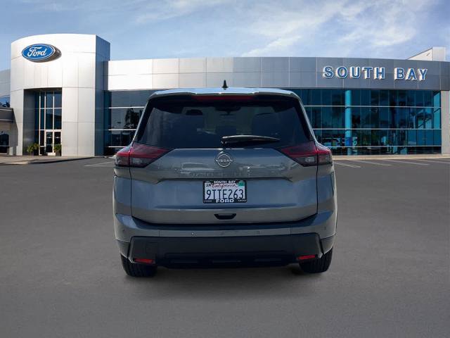 Used 2024 Nissan Rogue S FWD image 4