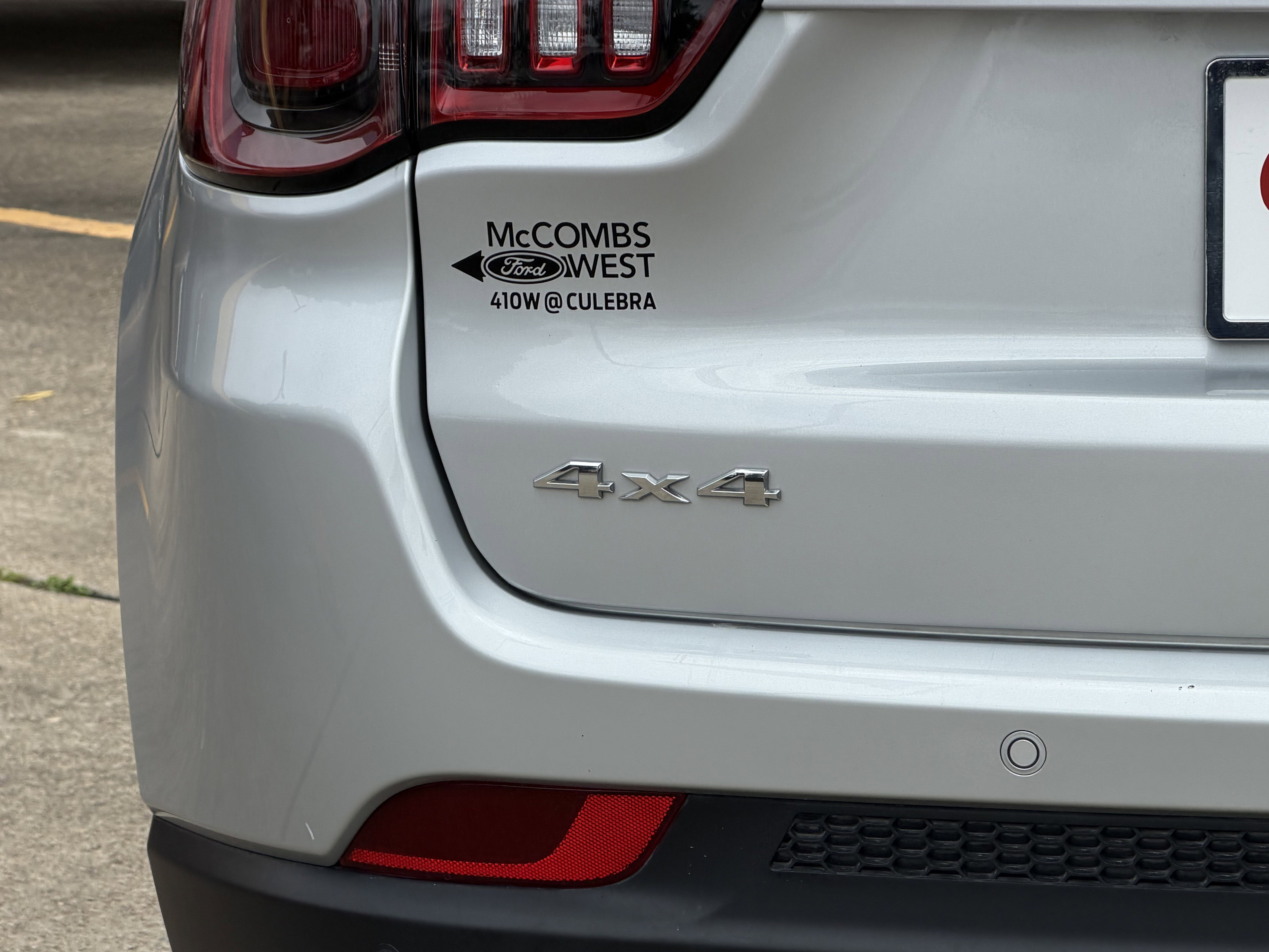 Used 2026 Jeep Compass Limited image 9