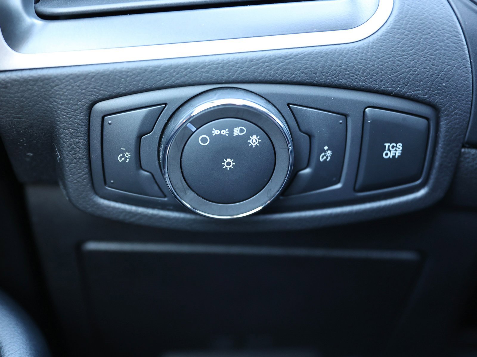 Certified 2023 Ford Edge SE w/ Black Appearance Package image 31