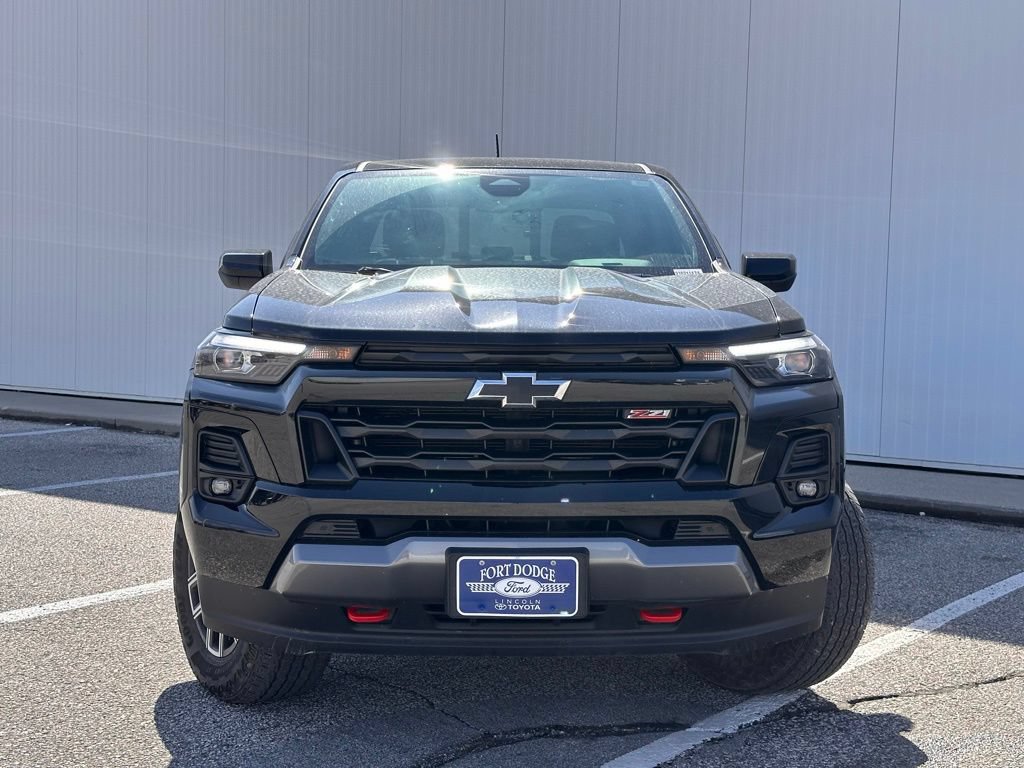 Used 2023 Chevrolet Colorado Z71 w/ Z71 Convenience Package 2 AWD/4WD image 9
