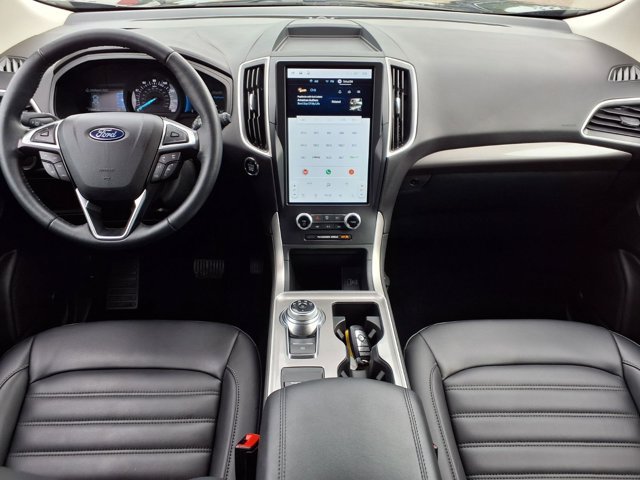 Certified 2024 Ford Edge SEL w/ Convenience Package AWD/4WD image 12