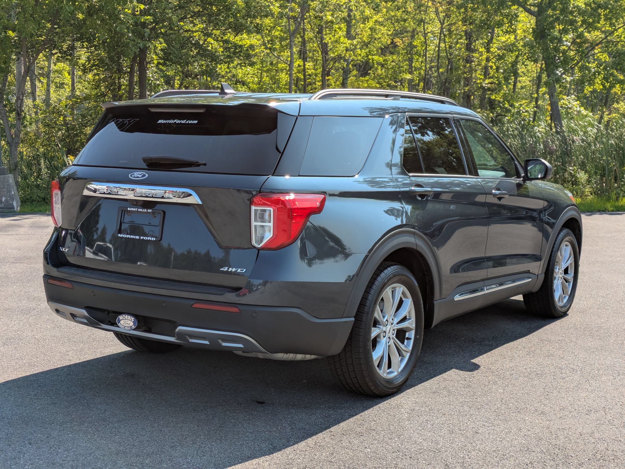 Certified 2023 Ford Explorer XLT w/ Equipment Group 202A AWD/4WD image 3