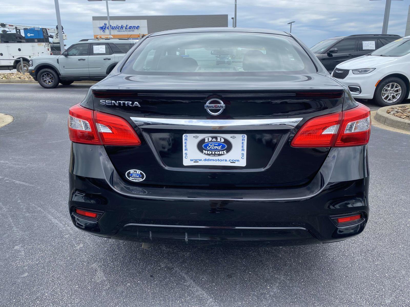 Used 2018 Nissan Sentra S w/ S Midnight Style Package FWD image 6