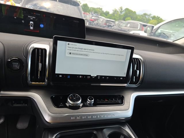 Certified 2025 Ford Expedition Platinum AWD/4WD image 12