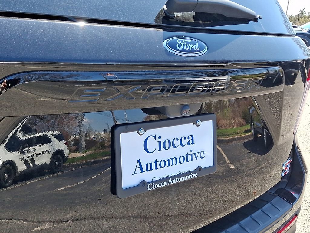 Certified 2023 Ford Explorer ST w/ Equipment Group 401A image 33