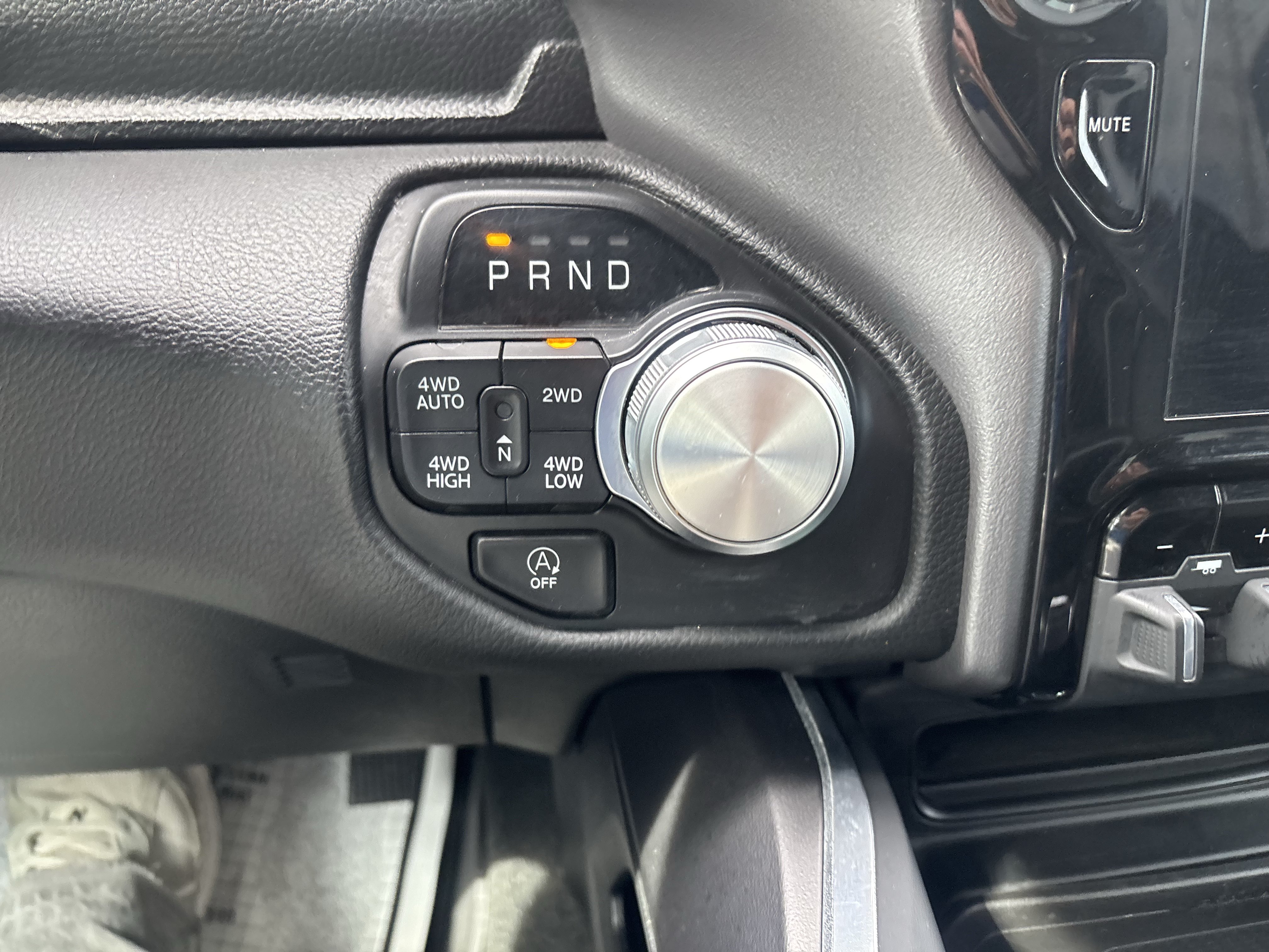Used 2023 RAM 1500 Laramie AWD/4WD image 34