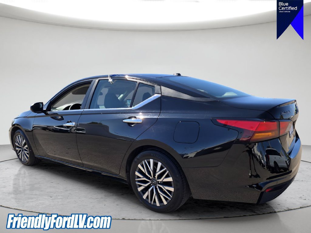 Used 2025 Nissan Altima 2.5 SV FWD image 4