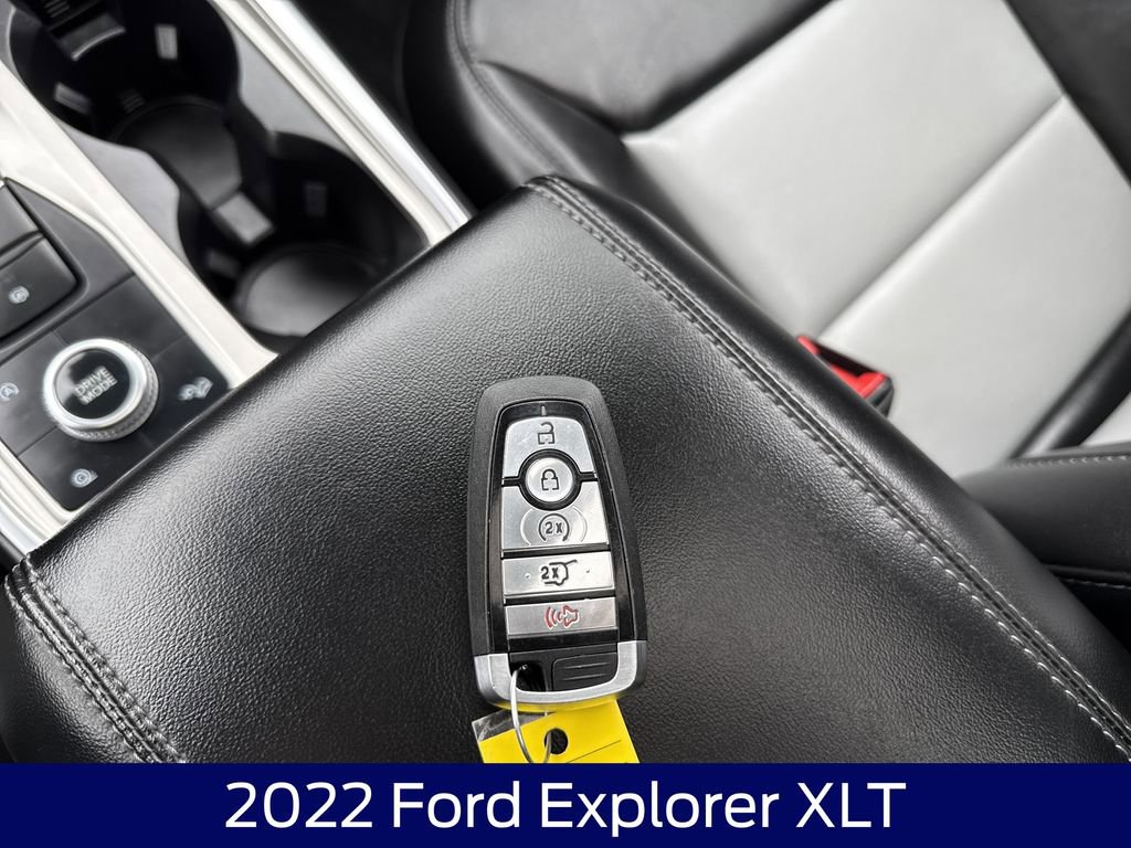 Certified 2022 Ford Explorer XLT w/ XLT Sport Appearance Package AWD/4WD image 29