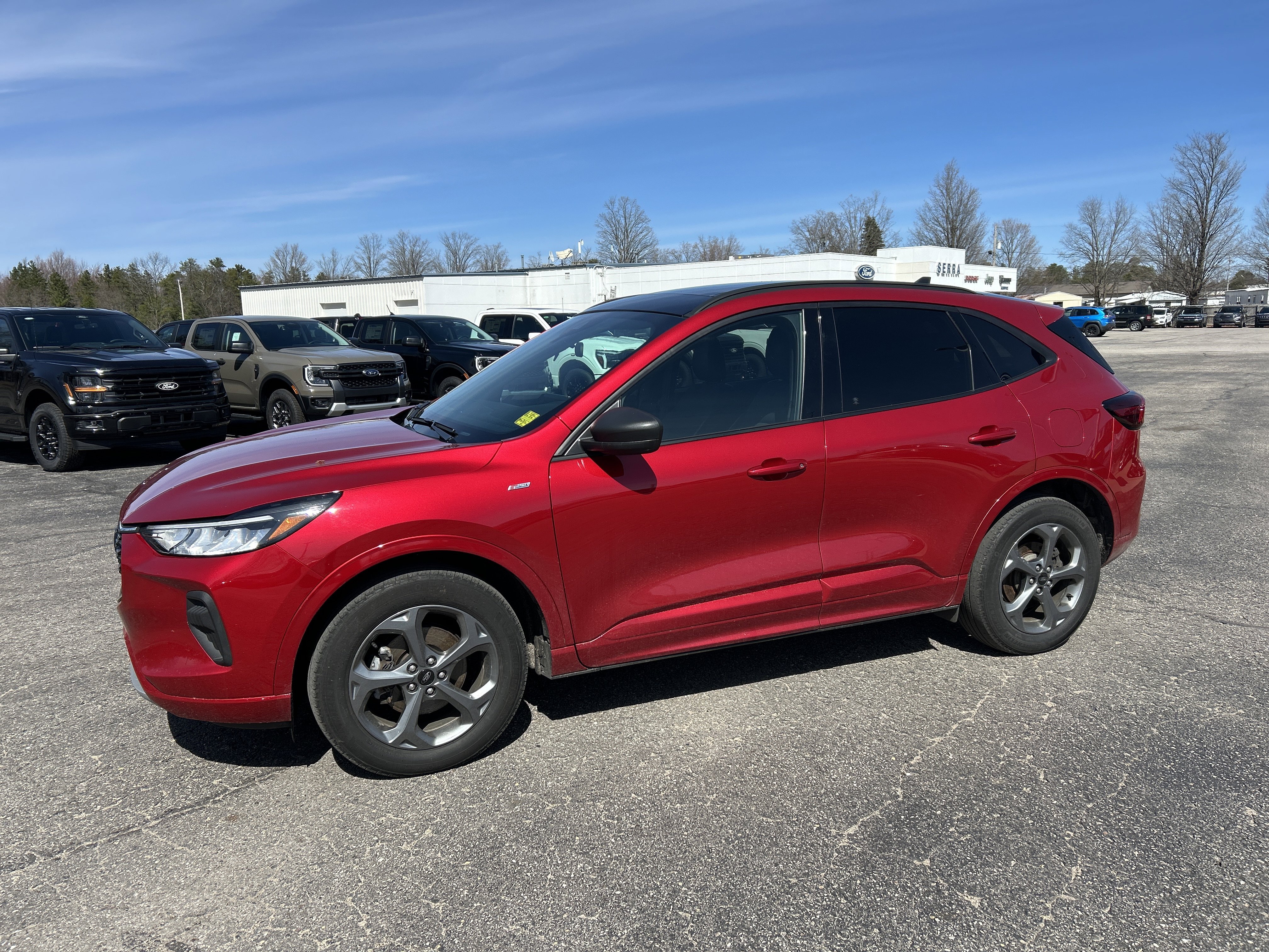 Certified 2023 Ford Escape ST-Line w/ Tech Pack #1 AWD/4WD image 9