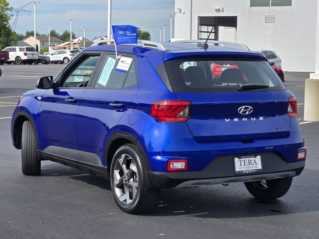 Used 2024 Hyundai Venue SEL FWD image 15