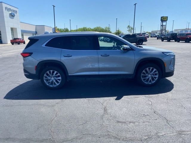 Used 2025 Buick Enclave Preferred w/ Power Package image 7