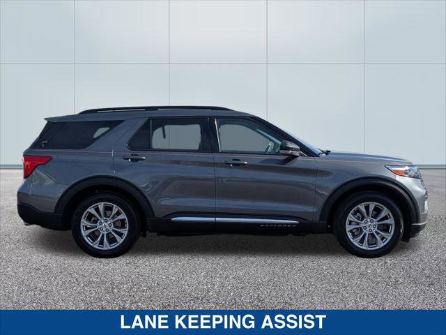 Certified 2023 Ford Explorer XLT w/ Equipment Group 202A image 2