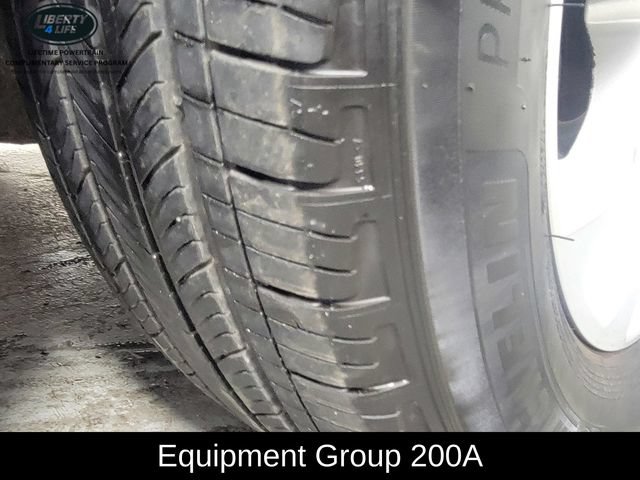 Certified 2022 Ford Escape SE w/ Cold Weather Package FWD image 12