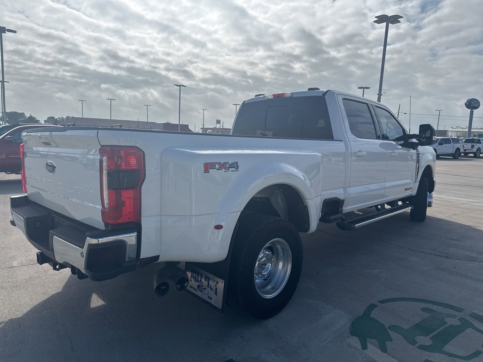 Certified 2024 Ford F350 Lariat w/ FX4 Off-Road Package AWD/4WD image 3