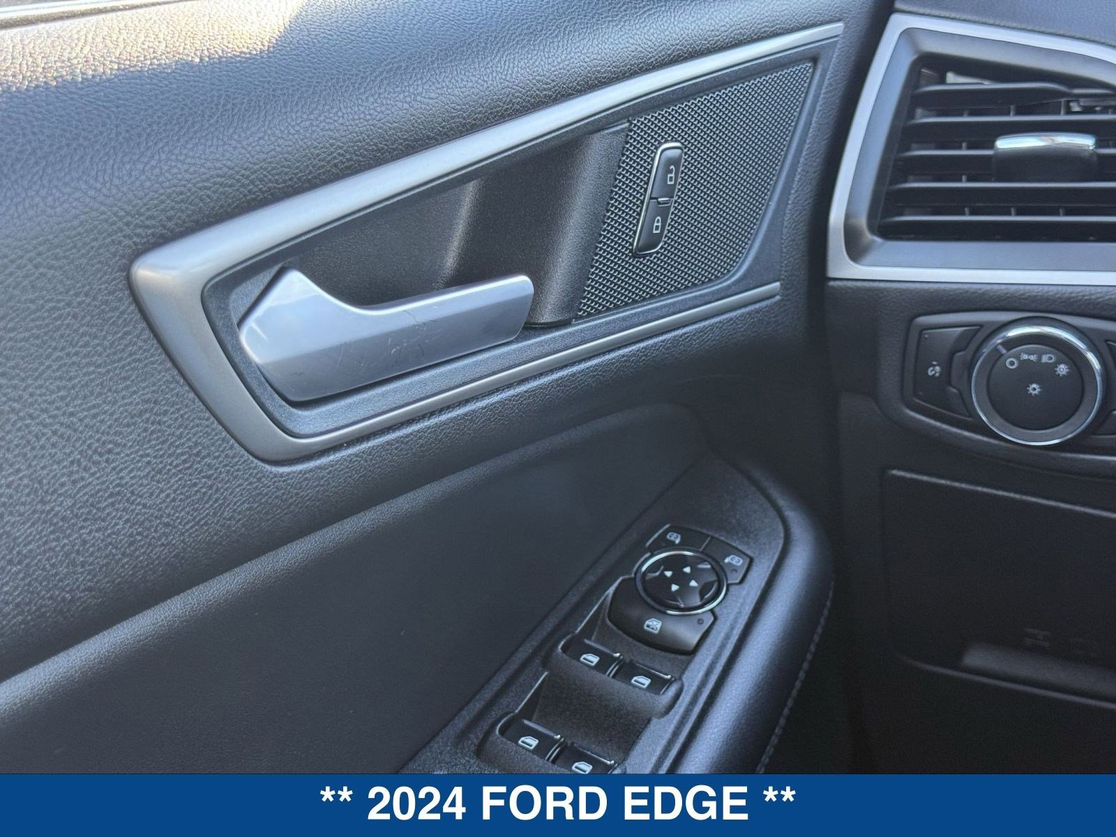 Certified 2024 Ford Edge SEL image 22