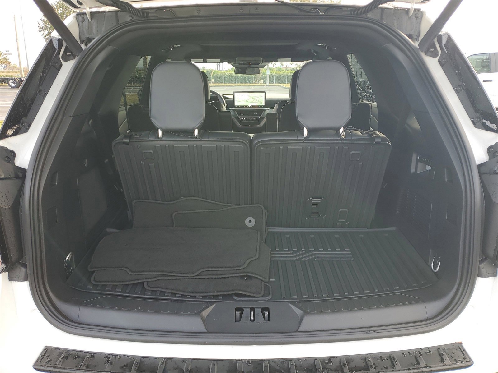 Certified 2025 Ford Explorer ST w/ Sun And Sound Package image 7