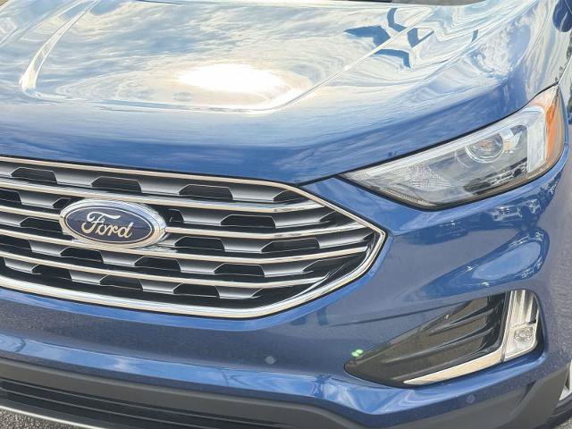 Certified 2022 Ford Edge Titanium AWD/4WD image 11