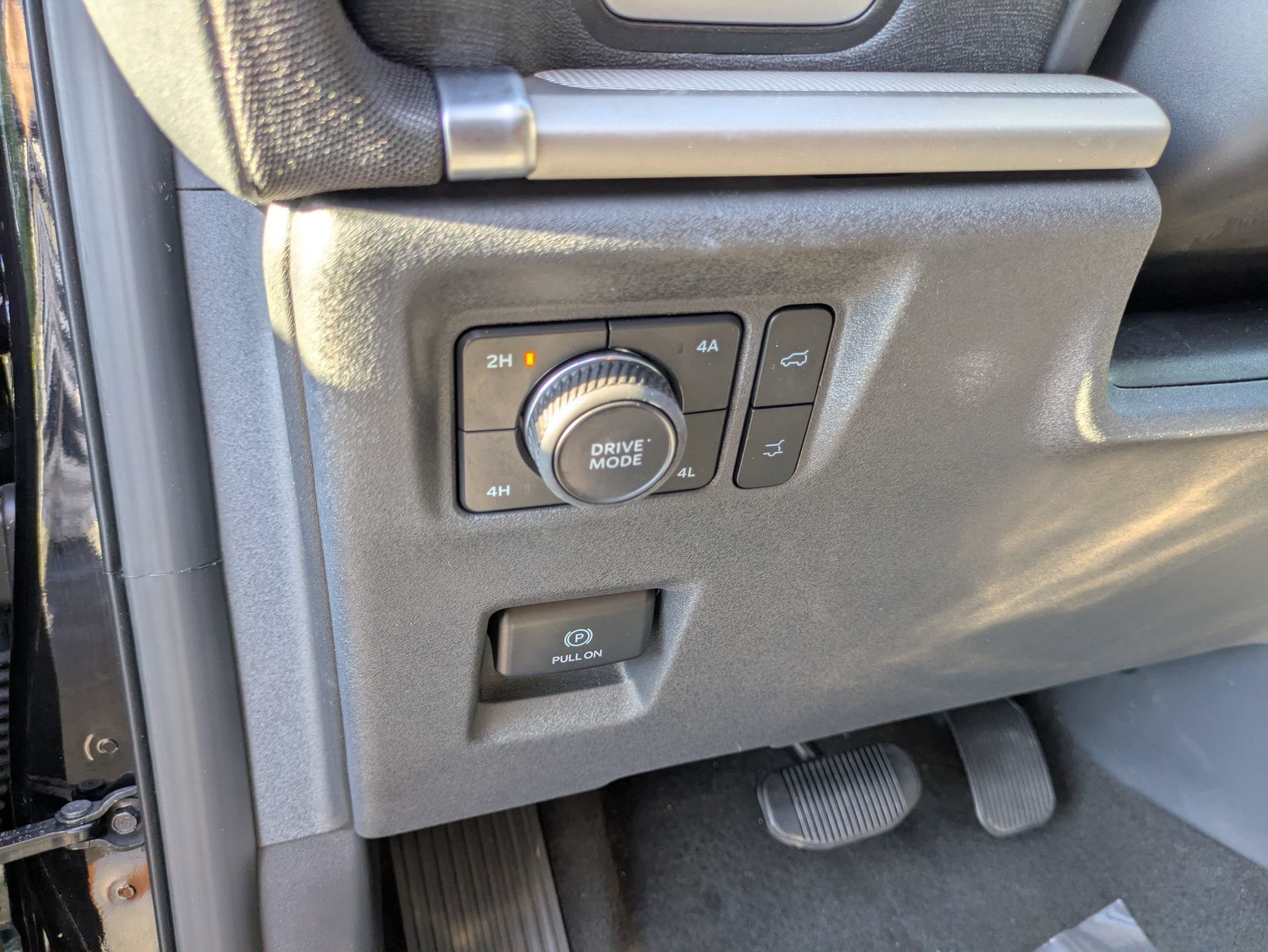 Certified 2025 Ford Expedition Active AWD/4WD image 17