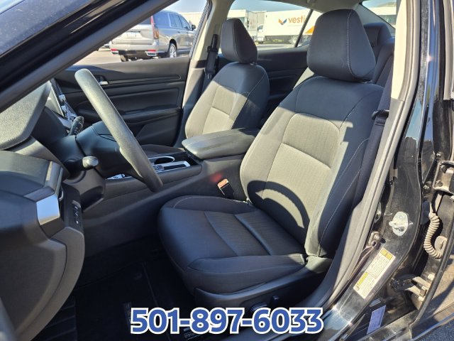 Used 2024 Nissan Altima 2.5 SV FWD image 9