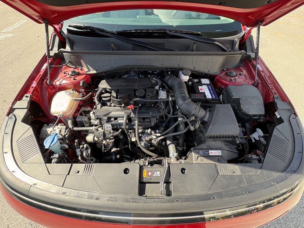 Used 2025 Hyundai Kona Limited FWD image 33