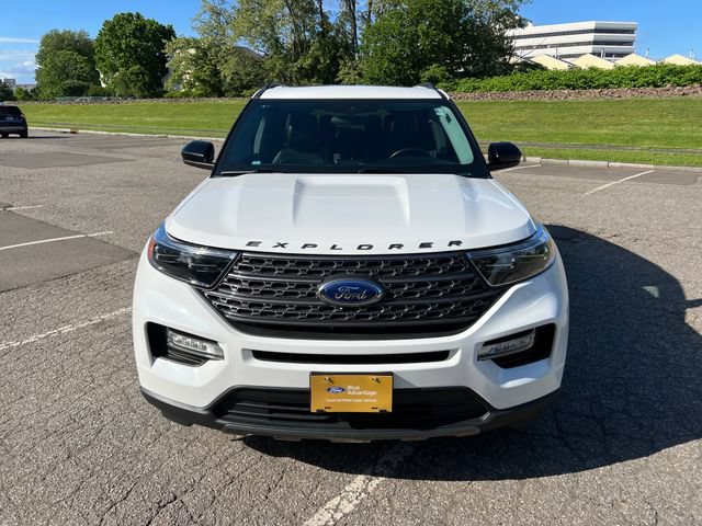 Certified 2023 Ford Explorer XLT w/ Equipment Group 202A AWD/4WD image 3