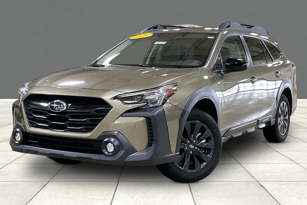 Used 2025 Subaru Outback Onyx Edition AWD/4WD image 2