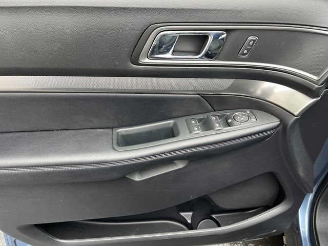 Certified 2018 Ford Explorer XLT image 11