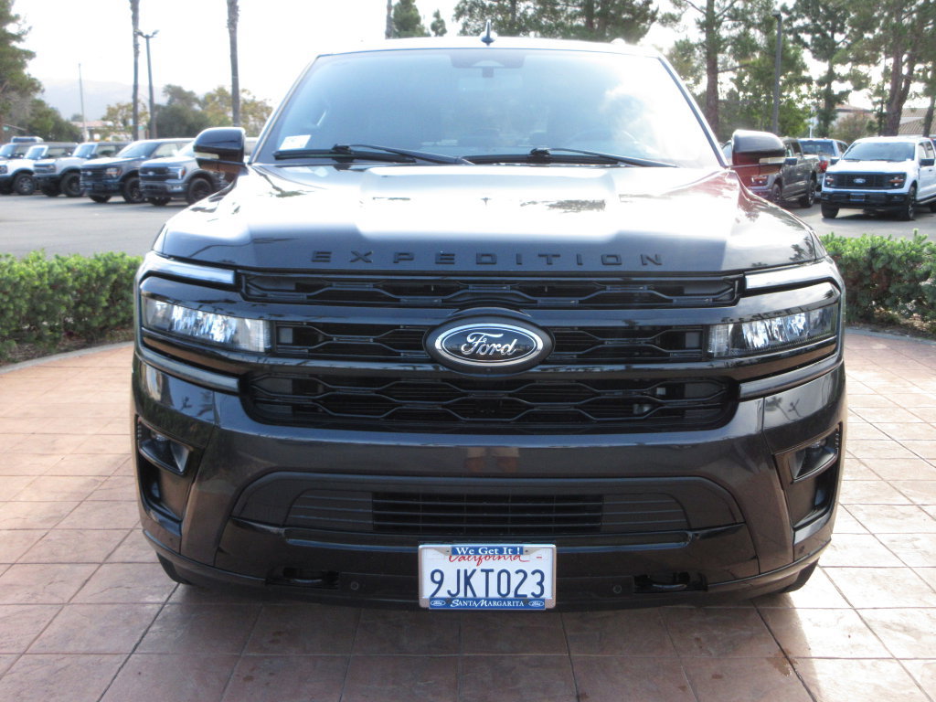 Certified 2024 Ford Expedition Limited AWD/4WD image 8