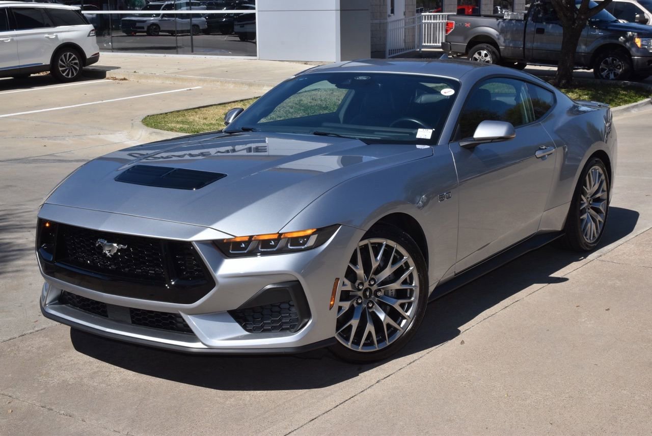 Certified 2025 Ford Mustang GT Premium image 3