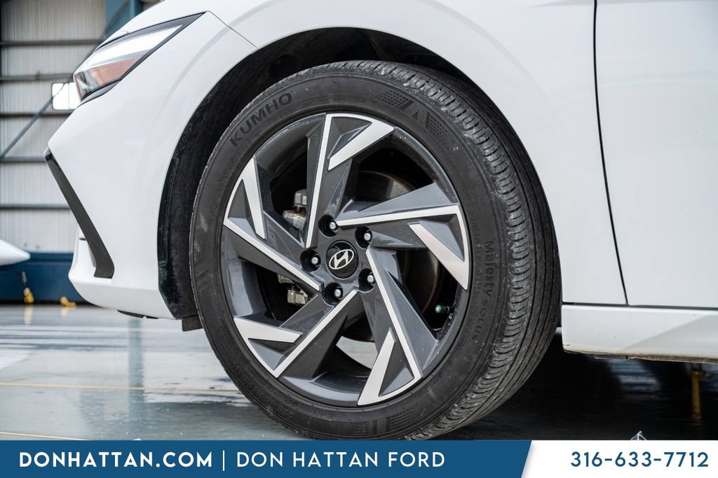 Used 2024 Hyundai Elantra SEL w/ Convenience Package FWD image 33