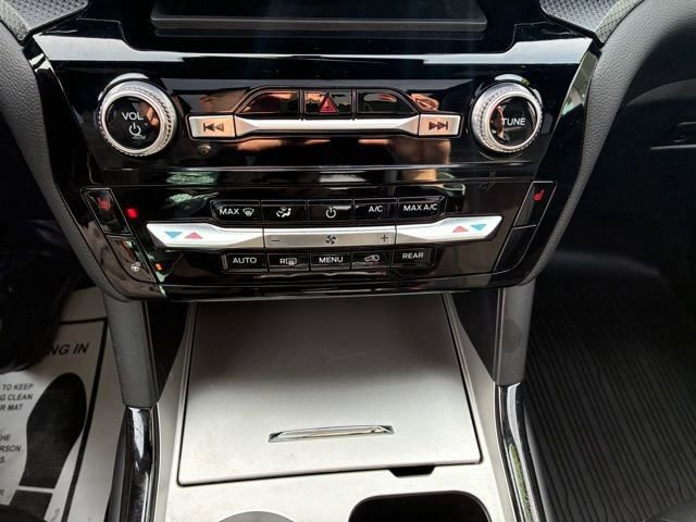 Certified 2024 Ford Explorer ST-Line w/ Class IV Trailer Tow Package image 28