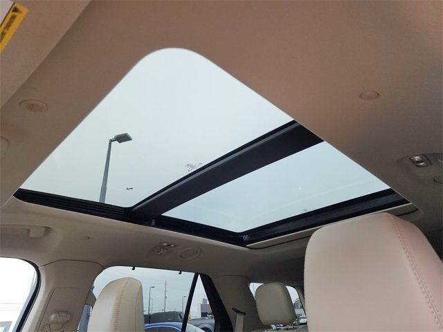 Certified 2022 Ford Explorer Platinum w/ Technology Package image 10