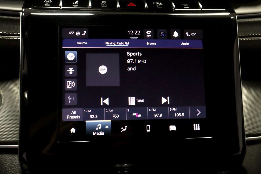 Used 2024 Jeep Grand Cherokee Altitude image 10