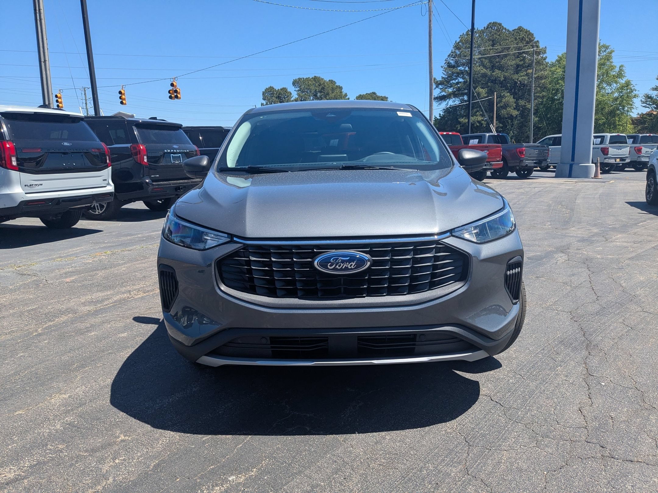 Certified 2025 Ford Escape Active w/ Cold Weather Package AWD/4WD image 3