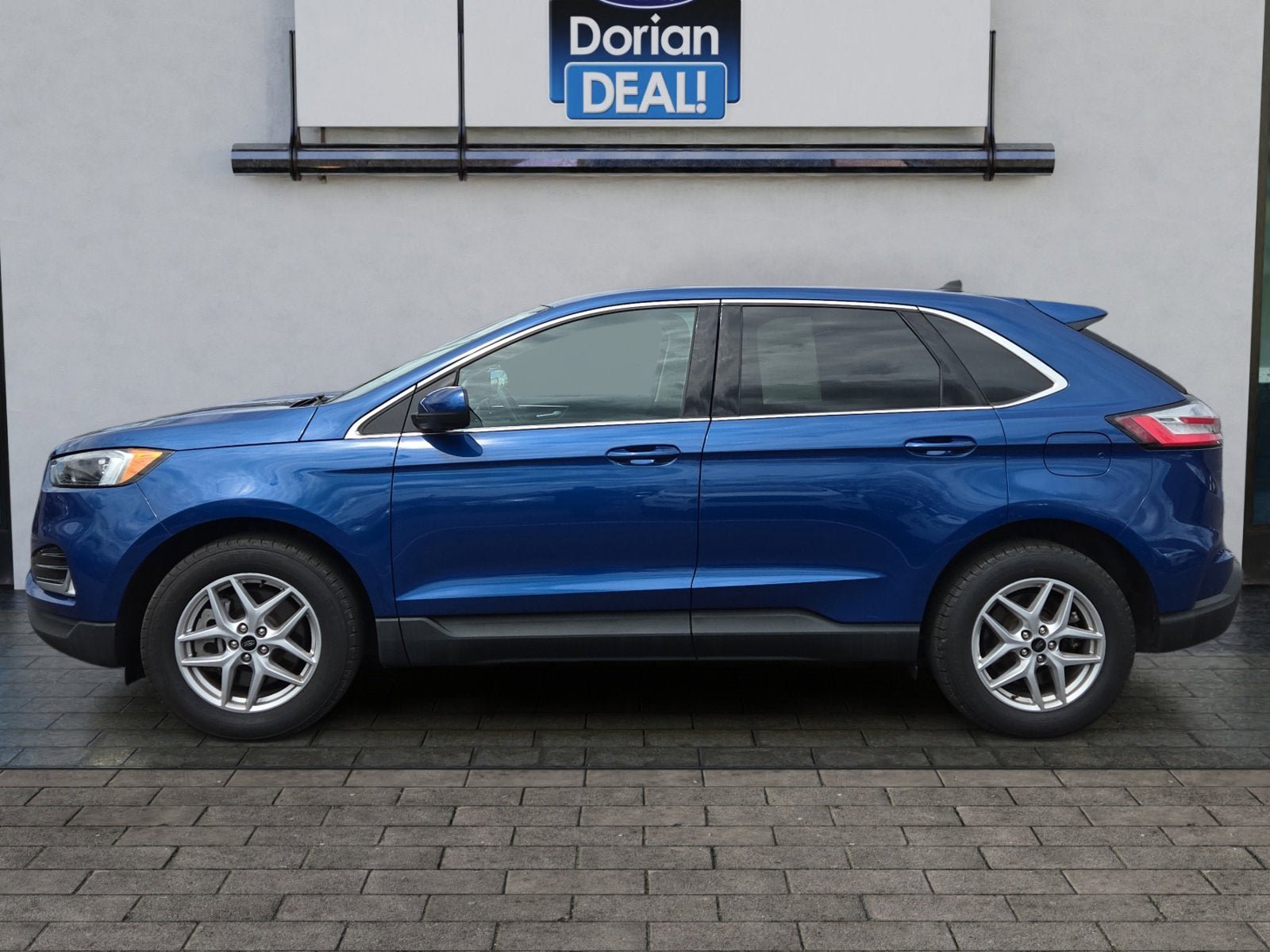 Certified 2024 Ford Edge SEL w/ Convenience Package AWD/4WD image 6