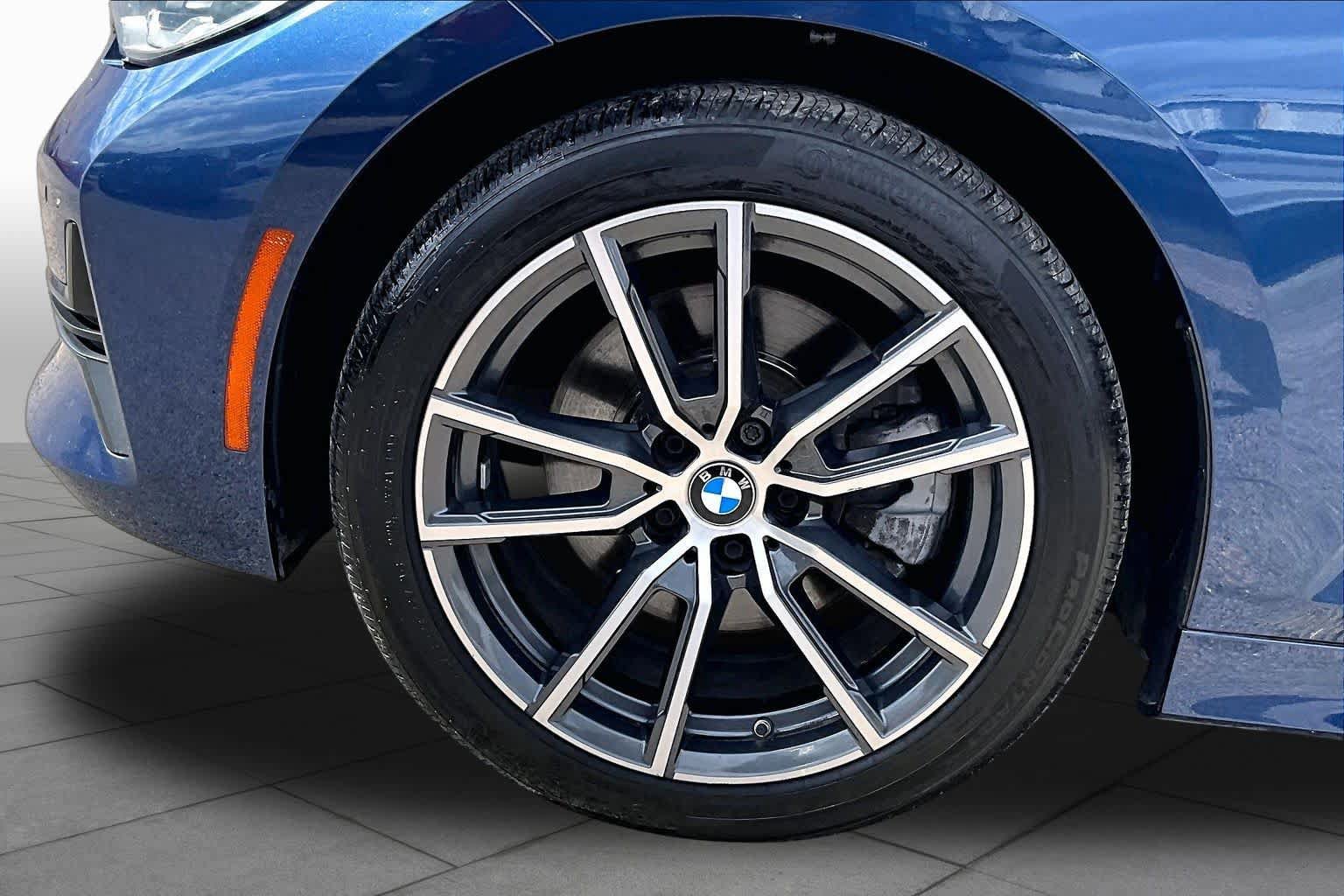 Used 2021 BMW 330i Sedan w/ Convenience Package RWD image 13