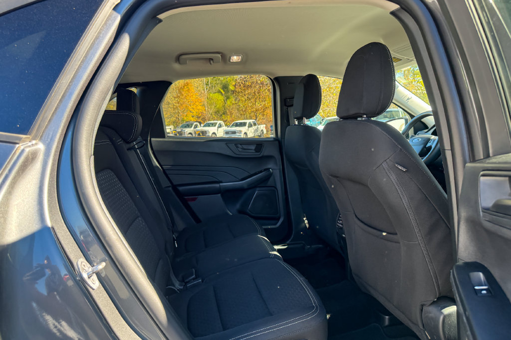 Certified 2025 Ford Escape Active AWD/4WD image 13