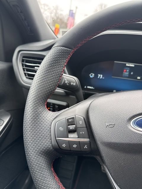 Certified 2023 Ford Escape ST-Line Elite w/ Premium Technology Package AWD/4WD image 25
